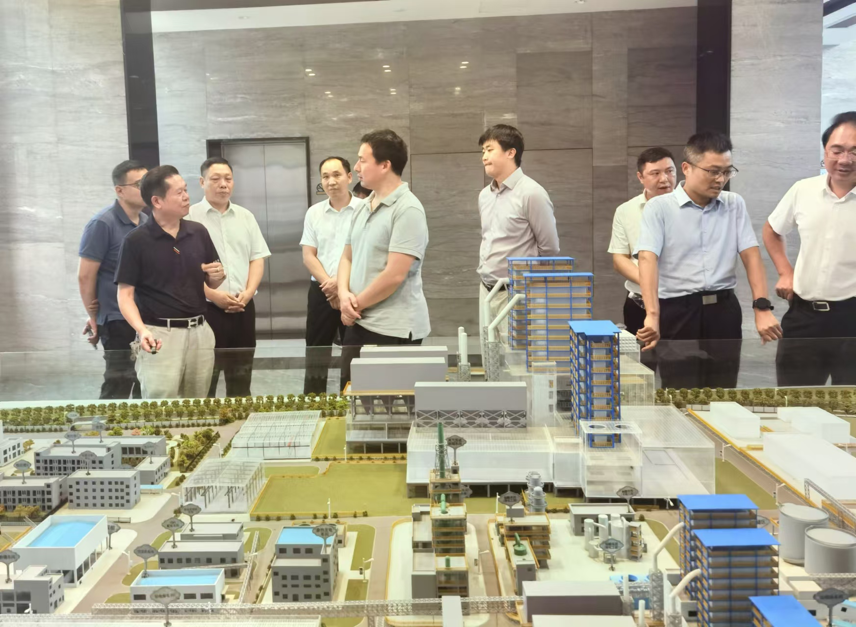 依托产业优势—抓好研发—着眼企业发展未来